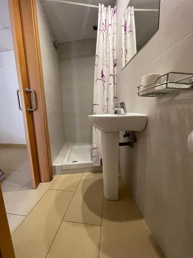 P&r Hostals Codolar Gasthuis *