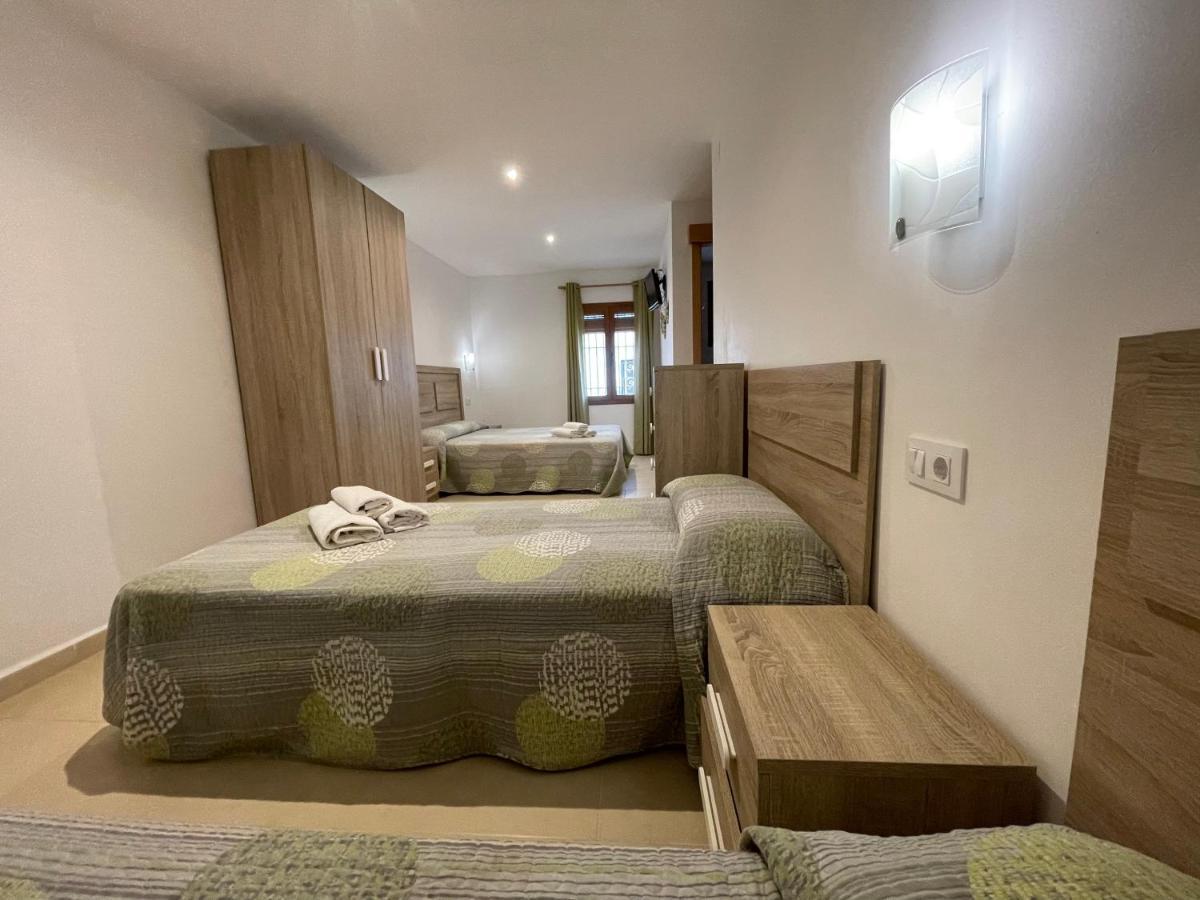 P&r Hostals Codolar Gasthuis *
